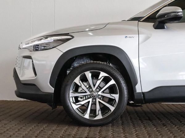 2026-Toyota-Corolla-Cross-18-XR-Hybrid image:8