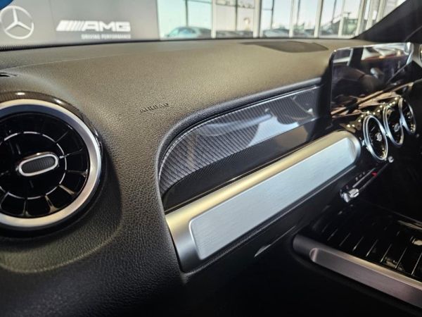 2024-Mercedes-Benz-GLB-220d-4Matic-Progressive image:16