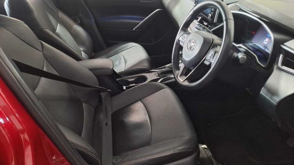 2024-Toyota-Corolla-Cross-18-XR image:12