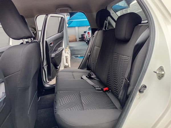 2019-Suzuki-Swift-12-GL image:8