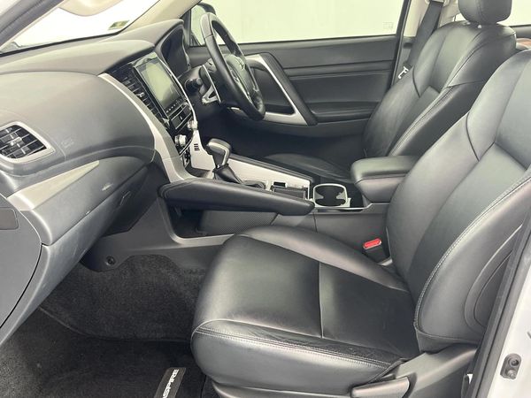 2022-Mitsubishi-Pajero-Sport-24D-Auto image:8