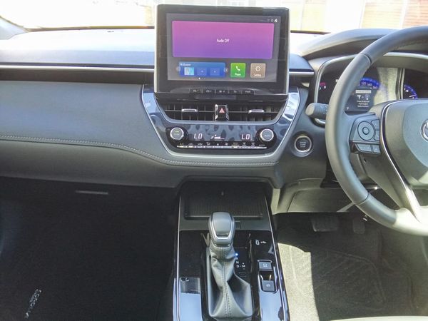 2026-Toyota-Corolla-Cross-18-XS image:16
