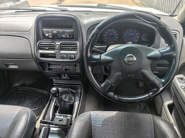 2008-Nissan-NP300-24i-Hi-Rider-Double-Cab image:9