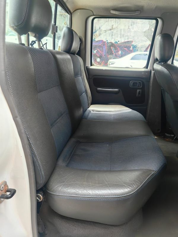 2008-Nissan-NP300-24i-Hi-Rider-Double-Cab image:12