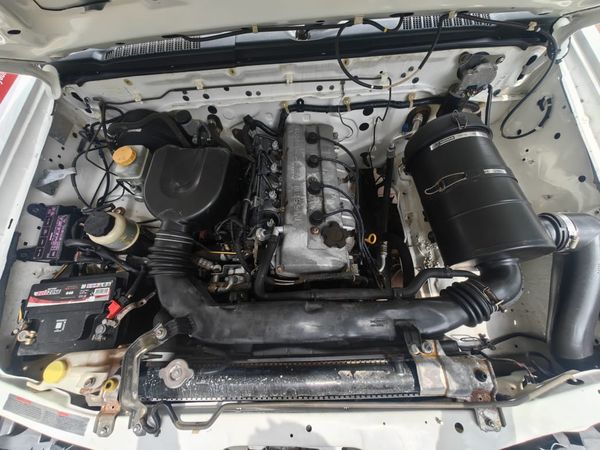 2008-Nissan-NP300-24i-Hi-Rider-Double-Cab image:14