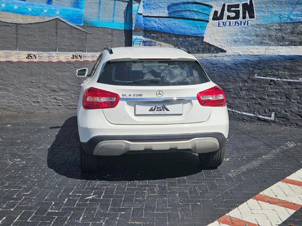 2020-Mercedes-Benz-GLA-200-Auto image:6