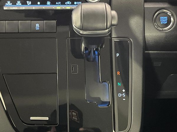 2022-Toyota-Quantum-28-VX-6-seat image:10