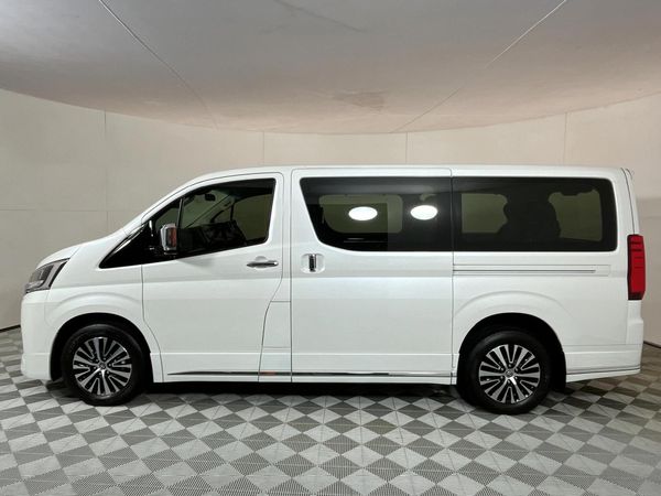 2022-Toyota-Quantum-28-VX-6-seat image:19