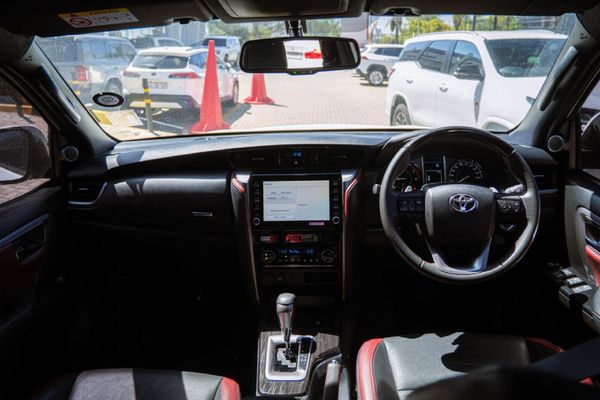 2024-Toyota-Fortuner-28-GD-6-Auto-mHev image:13