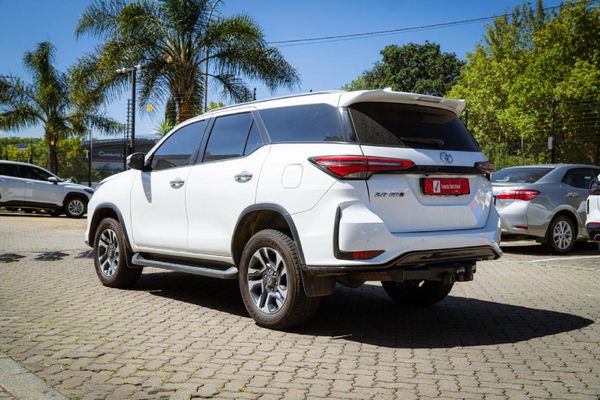 2024-Toyota-Fortuner-28-GD-6-Auto-mHev image:4