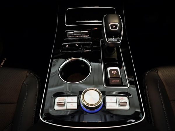 2025-Foton-Tunland-20T-G7-Luxury-4x4-Double-Cab-Auto image:11