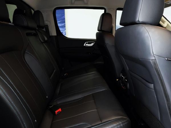 2025-Foton-Tunland-20T-G7-Luxury-4x4-Double-Cab-Auto image:7