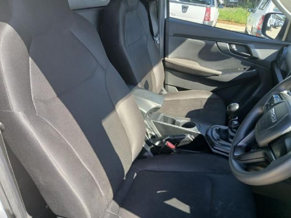 2023-Isuzu-D-Max-19-DDI-HR-L-Single-Cab image:9
