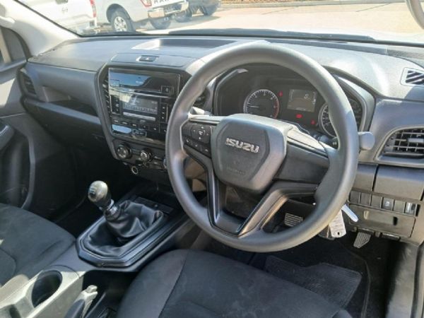 2023-Isuzu-D-Max-19-DDI-HR-L-Single-Cab image:10