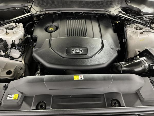 2019-Land-Rover-Range-Rover-Sport-30-SE-250kW image:14