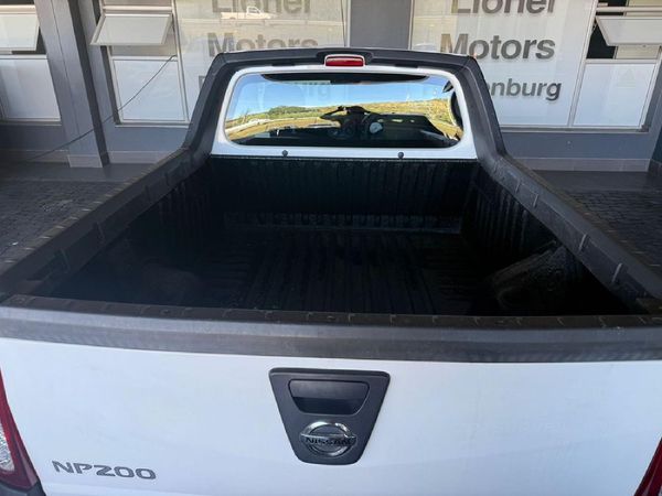 2022-Nissan-NP200-16-AC-Safety-Pack image:9