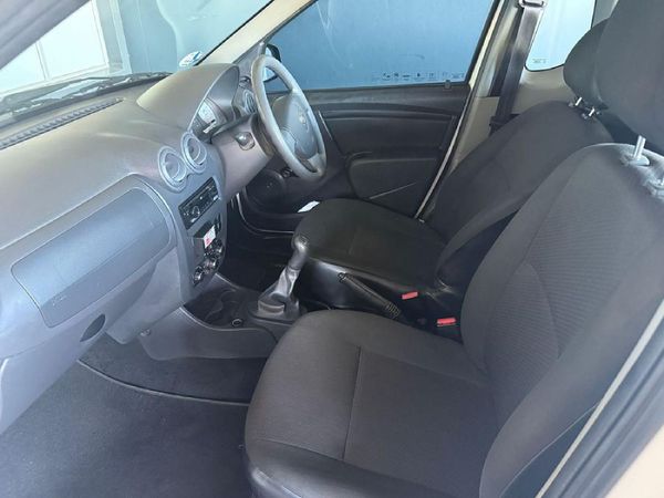 2022-Nissan-NP200-16-AC-Safety-Pack image:15