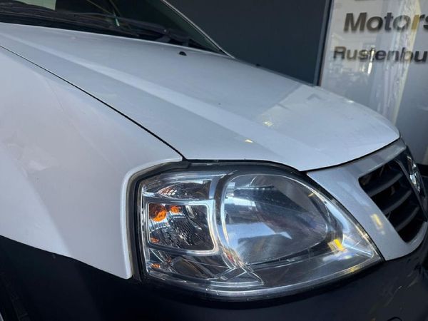 2022-Nissan-NP200-16-AC-Safety-Pack image:5