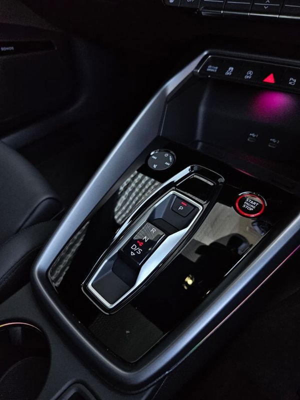 2025-Audi-RS3-Sportback-Quattro-Stronic image:12