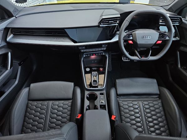 2025-Audi-RS3-Sportback-Quattro-Stronic image:13