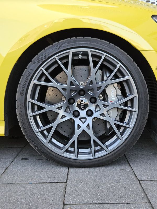 2025-Audi-RS3-Sportback-Quattro-Stronic image:4