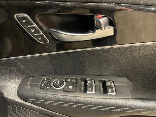 2016-Kia-Sorento-22D-AWD-Auto-7-seat-SX image:18
