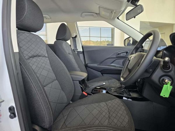 2026-Mahindra-XUV-3XO-12T-MX2-Auto image:14