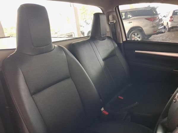 2026-Toyota-Hilux-24-GD-Single-Cab image:11