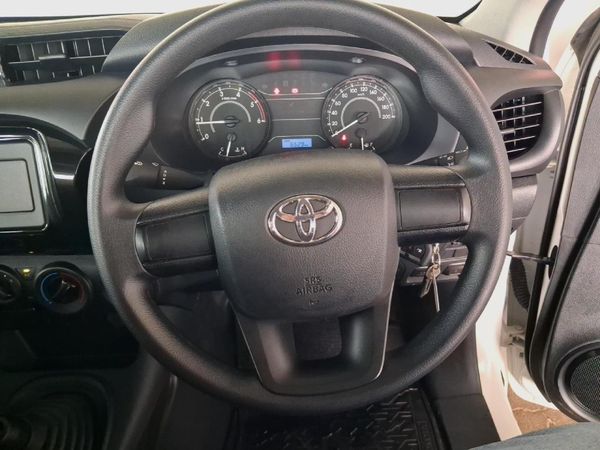 2026-Toyota-Hilux-24-GD-Single-Cab image:17