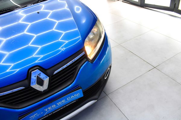 2015-Renault-Sandero-900T-Stepway image:10