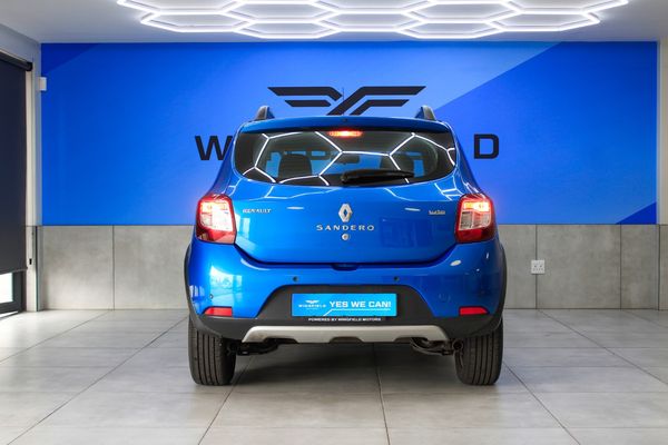 2015-Renault-Sandero-900T-Stepway image:5