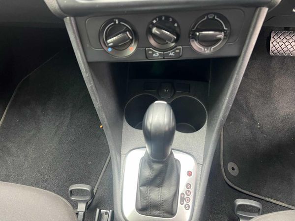 2023-Volkswagen-Polo-Vivo-16-Comfortline-Auto-5-dr image:12