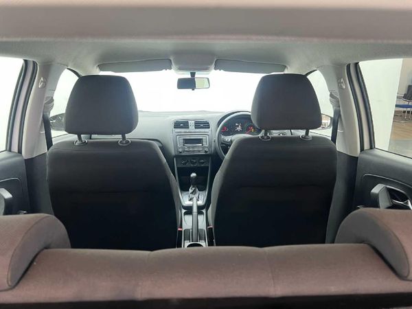 2023-Volkswagen-Polo-Vivo-16-Comfortline-Auto-5-dr image:8