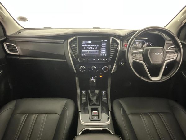 2025-Isuzu-Mu-x-30D-HR-LSE-Auto image:1