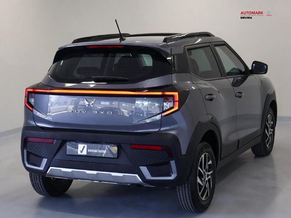 2024-Mahindra-XUV-3XO-12T-AX5 image:4