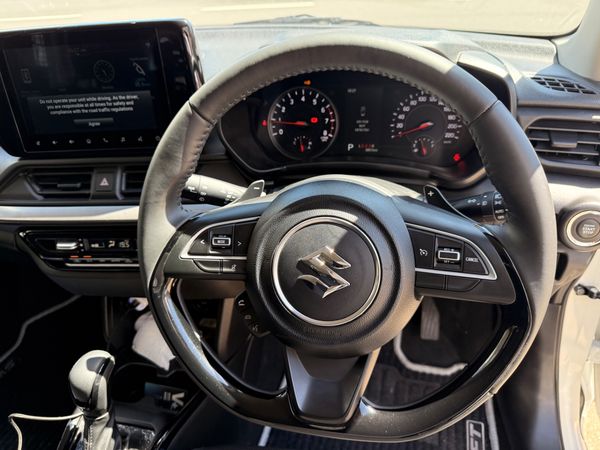 2025-Suzuki-Swift-12-GLX-Auto image:10