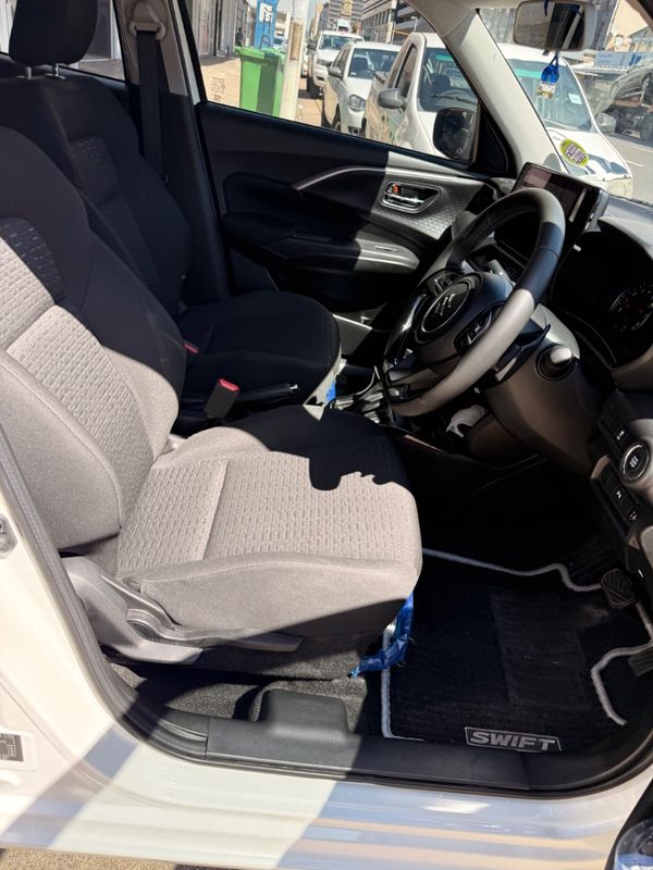 2025-Suzuki-Swift-12-GLX-Auto image:12