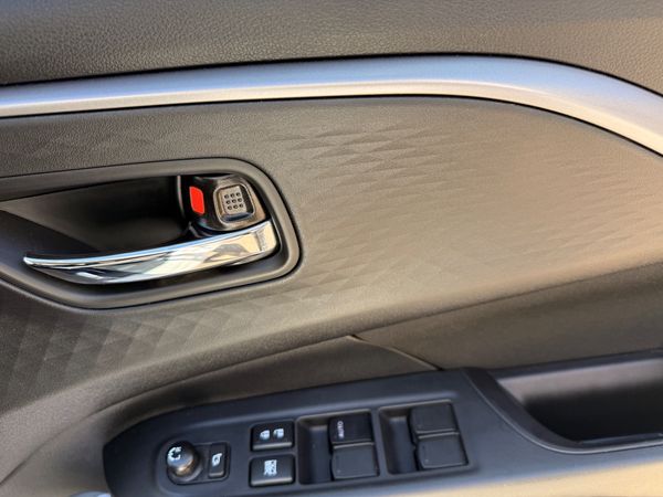 2025-Suzuki-Swift-12-GLX-Auto image:13
