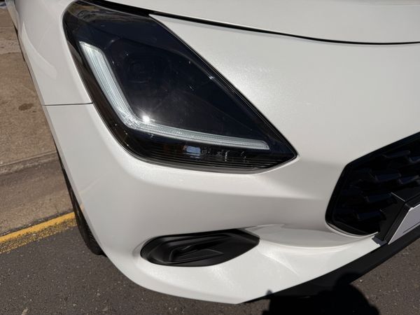 2025-Suzuki-Swift-12-GLX-Auto image:16