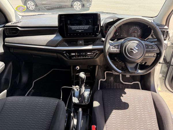 2025-Suzuki-Swift-12-GLX-Auto image:5