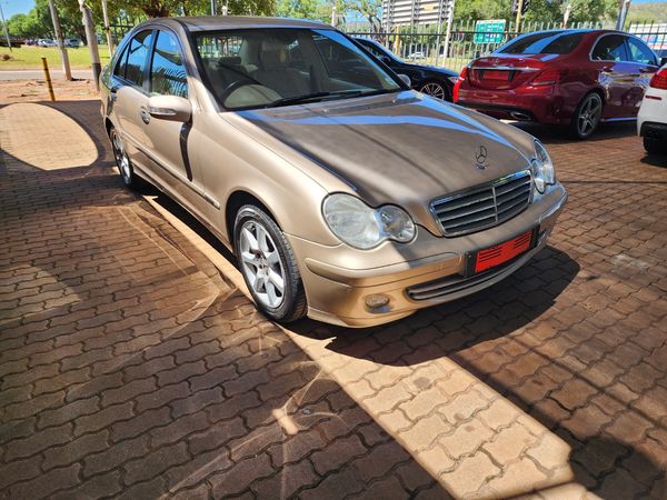 2004-Mercedes-Benz-C-Class-C-180K-Classic-Auto image:1