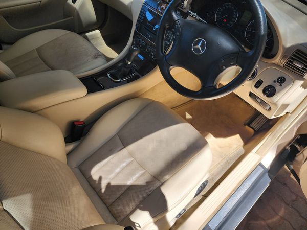 2004-Mercedes-Benz-C-Class-C-180K-Classic-Auto image:4