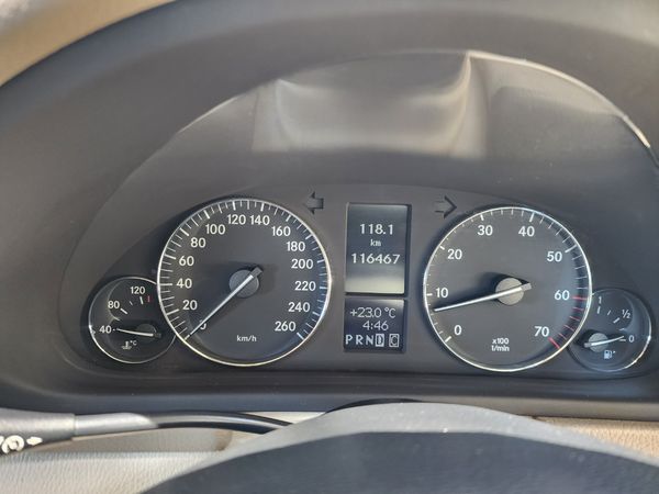 2004-Mercedes-Benz-C-Class-C-180K-Classic-Auto image:6