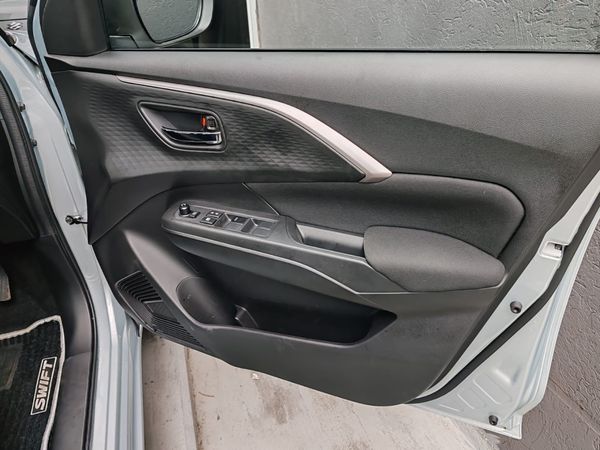2026-Suzuki-Swift-12-GL image:8
