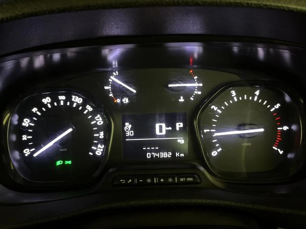 2023-Opel-Zafira-Life-Elegance-20-TD-Auto image:2