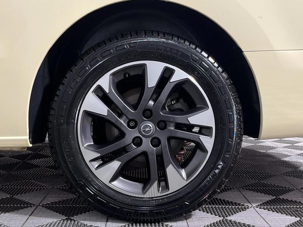2023-Opel-Zafira-Life-Elegance-20-TD-Auto image:5
