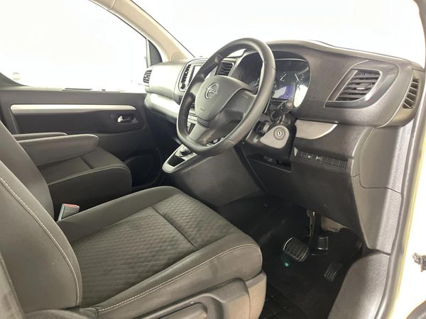 2023-Opel-Zafira-Life-Elegance-20-TD-Auto image:8