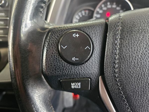 2018-Toyota-RAV4-RAV image:15