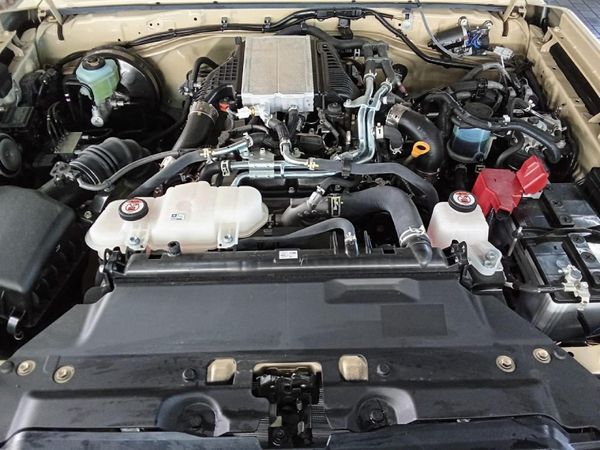 2025-Toyota-Land-Cruiser-76-28GD-6-Station-Wagon-LX image:16