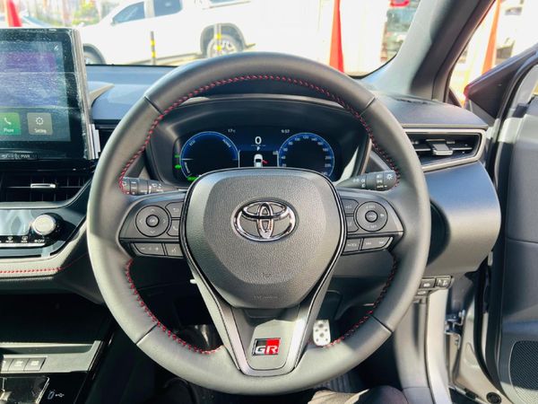 2026-Toyota-Corolla-Cross-18-GR-S-Hybrid image:5